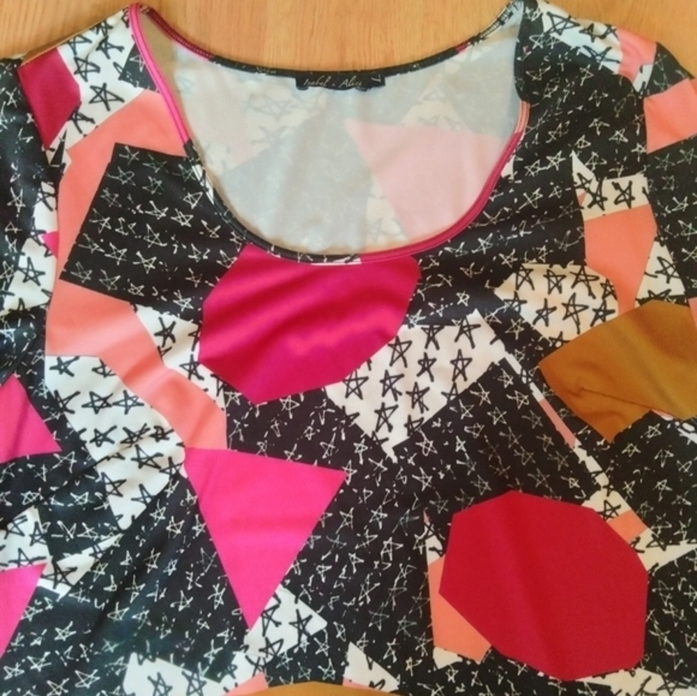 Isabel‎ + Alice Asymmetrical Bottom Tunic Size Large